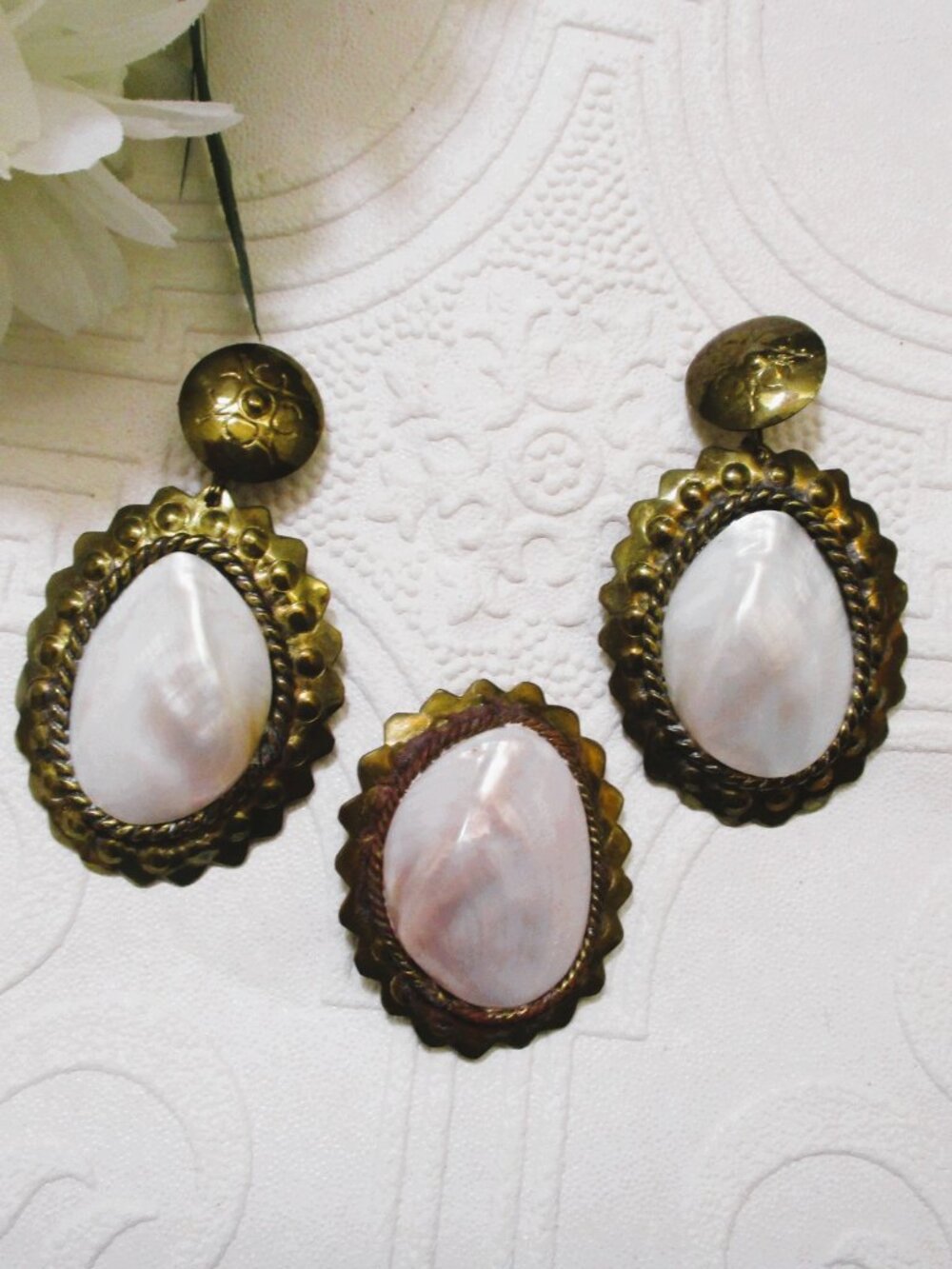VINTAGE Mother of Pearl Brooch Earrings Set: Repousse Brass Shell Jewelry